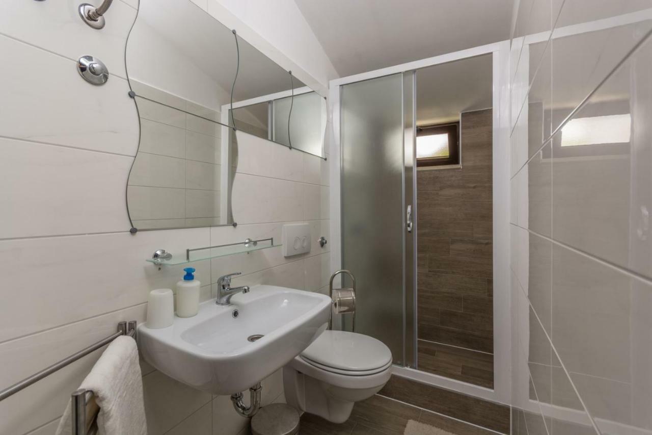 Apartments Radmila Porec Luaran gambar